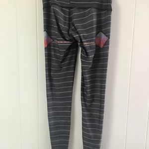 Teeki Leggings size small
